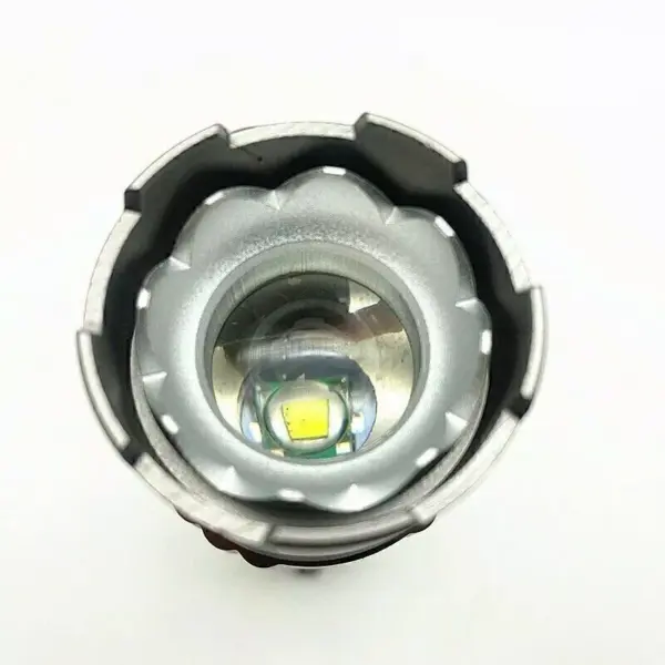 Outdoor T6 LED Zaklamp - 500LM, 5 Lichtmodi, Roterende Zoom, Sterk Licht